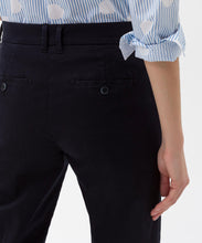 Load image into Gallery viewer, Mara S Capri Trouser

