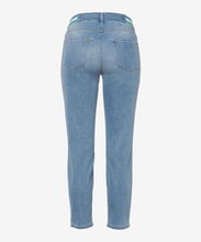 Load image into Gallery viewer, Shakira Elastic Band Detail Jean
